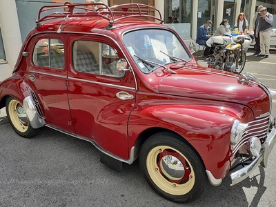 Renault 4CV